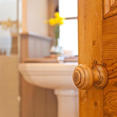 Grove Park Bed & Breakfast Newport  Bagian luar foto