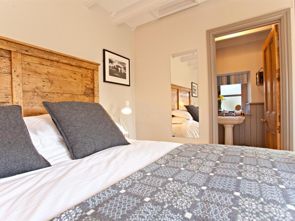 Grove Park Bed & Breakfast Newport  Bagian luar foto