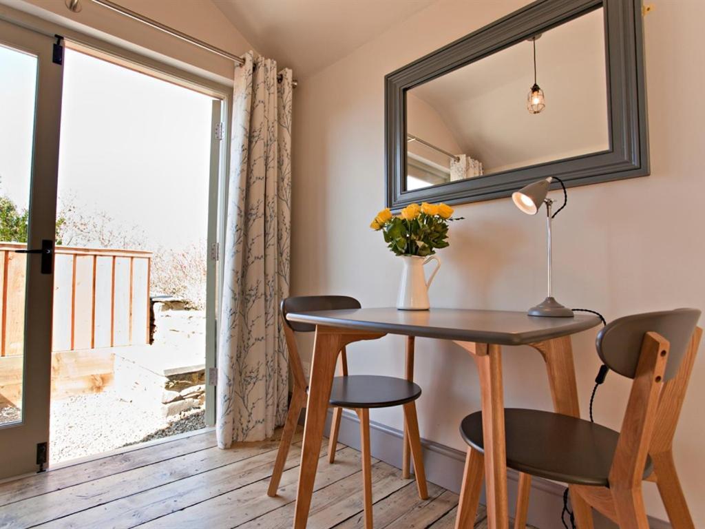 Grove Park Bed & Breakfast Newport  Bagian luar foto