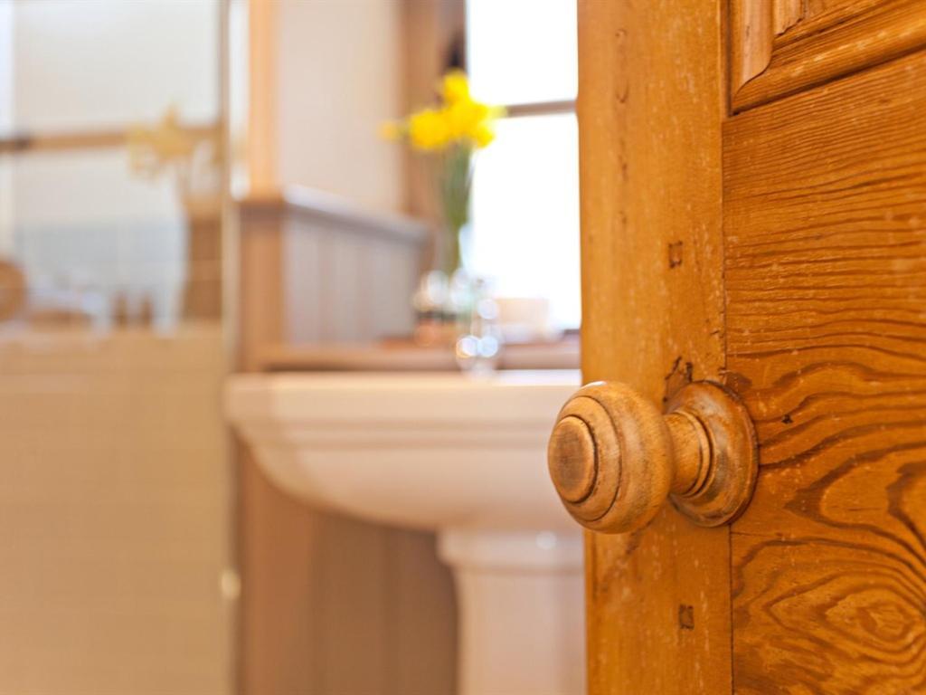 Grove Park Bed & Breakfast Newport  Bagian luar foto
